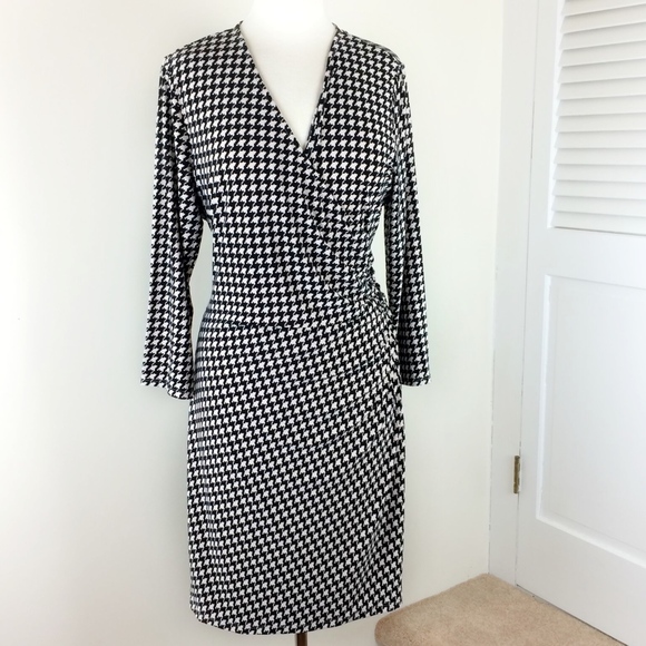 Lauren Ralph Lauren Dresses & Skirts - Lauren Ralph Lauren Dress Ruched Waist Detail